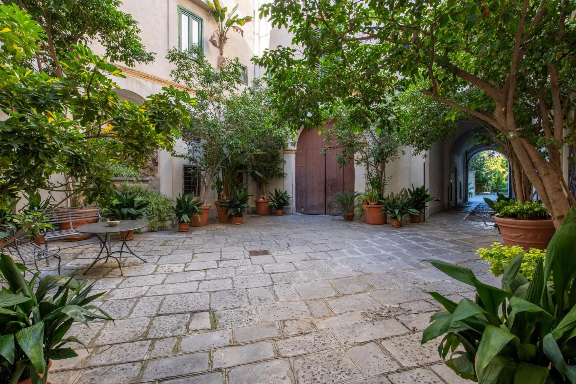Palazzo De Gregorio Apartments Palermo Luaran gambar